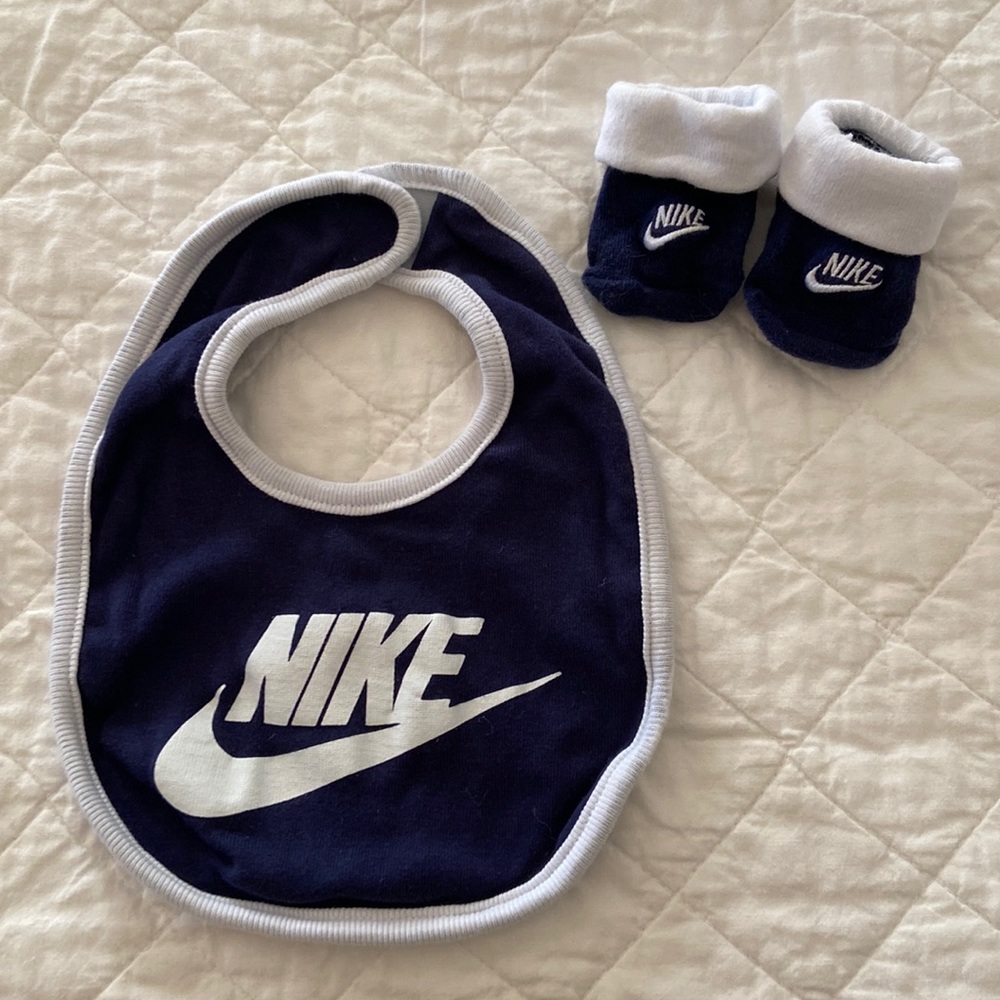 Nike Bib and Matching Sock Booties NWOT